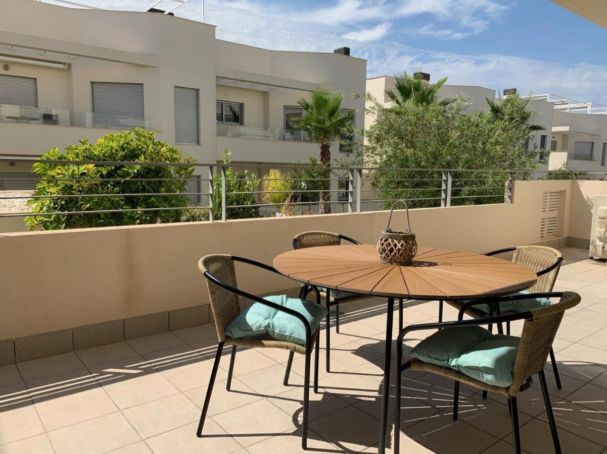 Apartamento Amalia Delux En Torrevieja Exterior foto